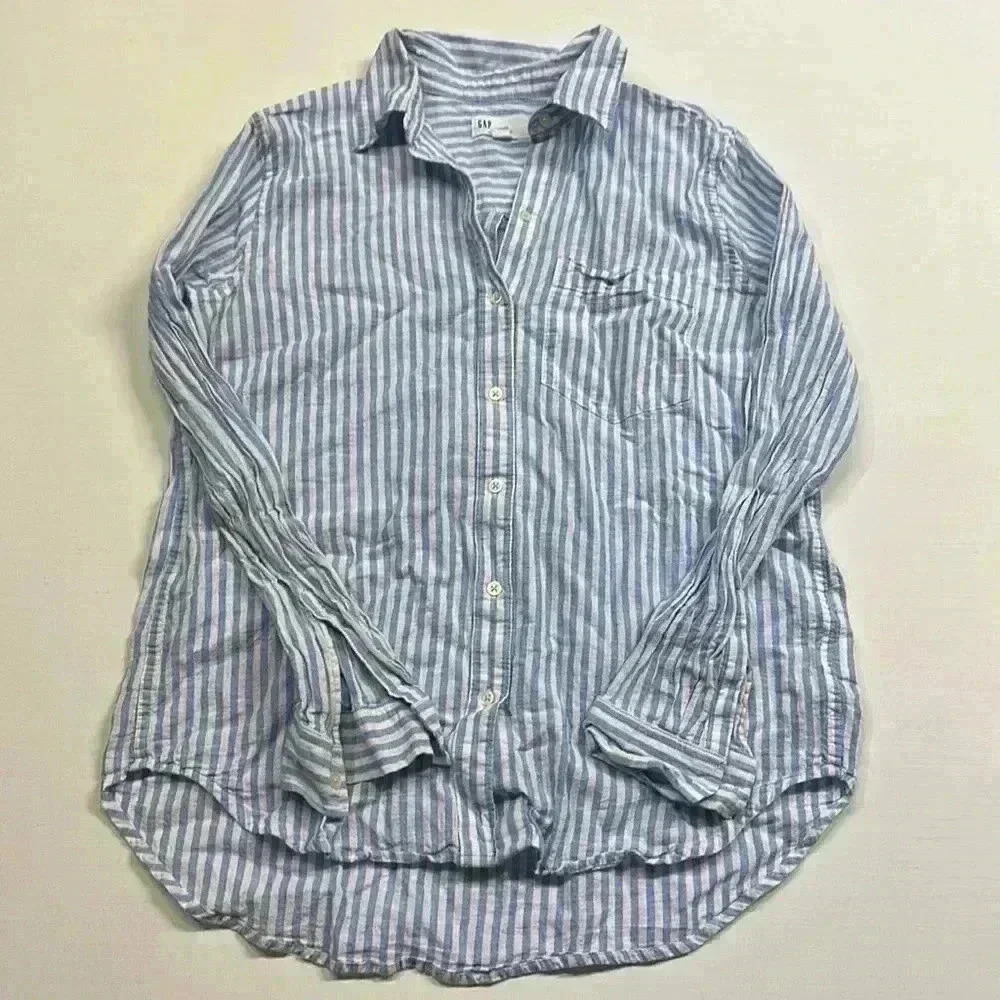 EUC Gap Boyfriend Fit Top - Size XS
